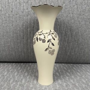 Lenox Breast Cancer Elegant Floral Cream Vase